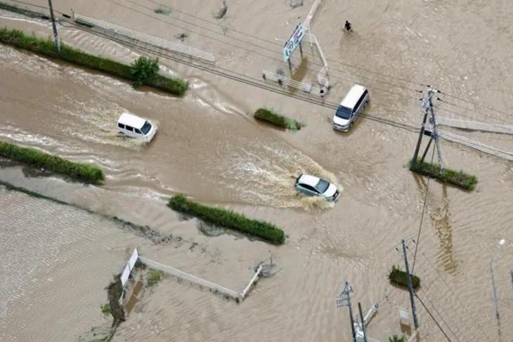 'Unprecedented' rains in Japan kill four people