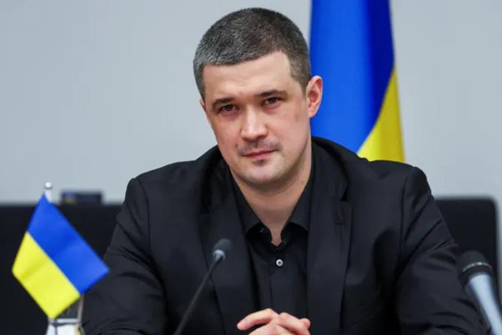 Sacked Ukrainian defence minister calls for presidential election