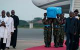 Koffi Annan’s body is returned in his native country Ghana.