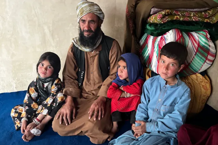 Selling children to survive: Afghan fathers forced to make impossible choices<br/>Selling children to survive: Afghan fathers forced to make impossible choices<br/>Selling children to survive: Afghan fathers forced to make impossible choices